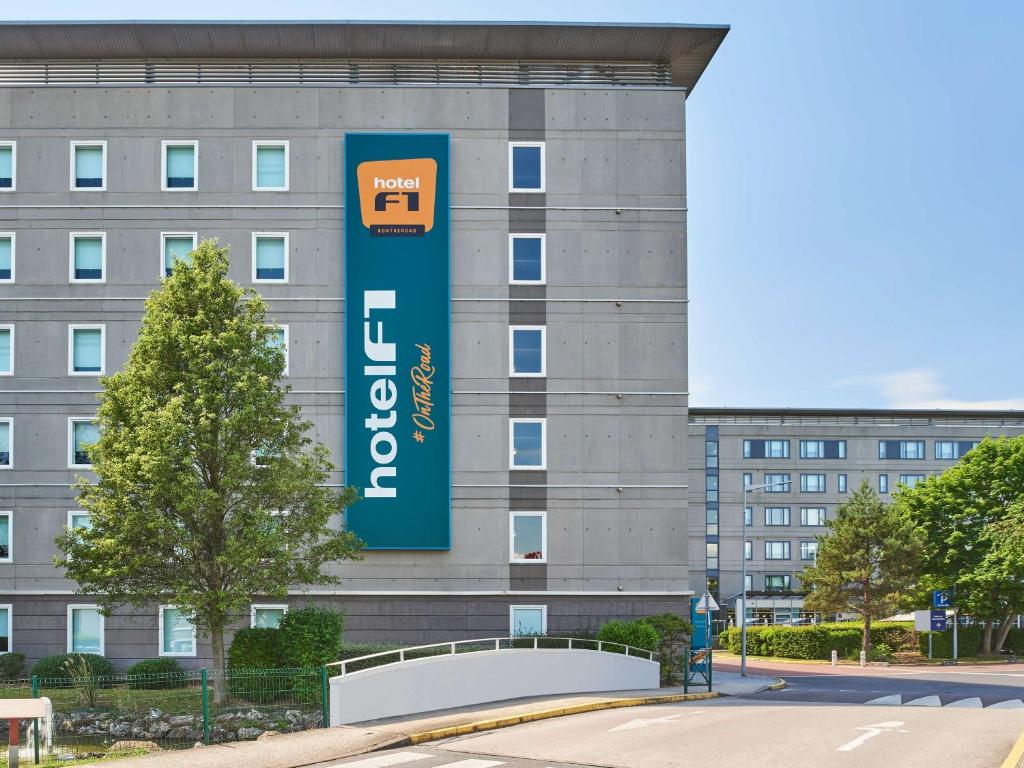 Disney's Sequoia Lodge