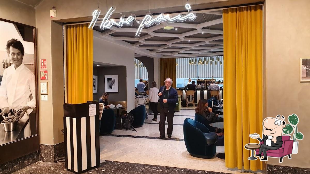 Billy Bob's Country Western Saloon